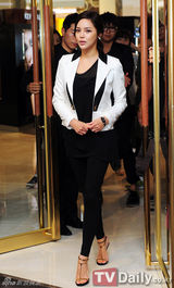 组图：朴诗妍车艺莲端庄出席名表制作展示会