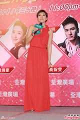 组图：杨怡罗仲谦现身拜年 坦承已见家长