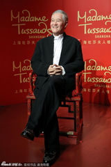 组图：明星蜡像排排站 长得不像还点赞