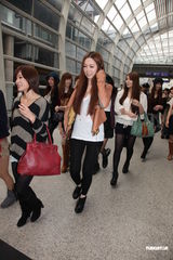 组图：日本女星组团抵港 苍井空吉泽明步等谢票