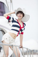 组图：马苏性感邮轮写真 海魂衫秀性感美腿纤腰