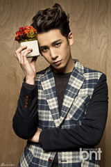 高清组图：韩星朴基雄拍写真 雕刻外貌精致帅气