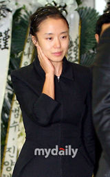 组图：安德烈-金病逝 金喜善元彬等哀悼