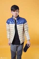 组图：郭家铭曝运动写真 阳光型男释放正能量