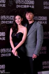 组图：凌潇肃夫妻婚后首亮相 唐一菲破怀孕传闻