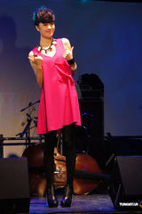 组图：林凡携手郁可唯开唱 配唱《犀利人妻》结缘