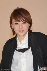 组图：陈慧娴为个唱积极瘦身 欲塑造性感形象