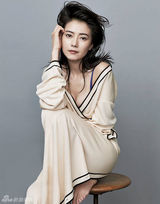 组图：高圆圆封面大片 裸妆演绎素色性感