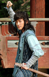 组图：俞承浩新剧《武士》公开拍摄 众主演古装亮相