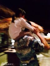 组图：张亮超模好友刘畅走红 长腿奶爸偶像颜