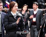 组图：韩花样滑冰公主金妍儿会粉丝展笑颜