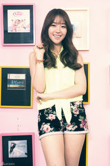 组图：韩团Dal shabet分享美腿秘诀 想当长寿团