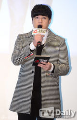 组图：EXO打造真人秀节目 帅气亮相卖萌耍宝