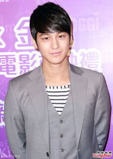 组图：韩星金汎(金范)帅气赴港做活动 兴奋看到大黄鸭