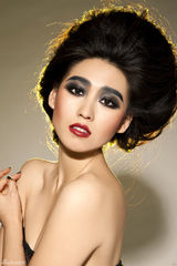 高清图：宁丹琳拍另类大片 化身少女与狐仙