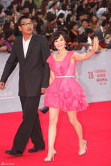 组图：第28届金鸡奖红毯 群星云集女星美艳男星帅气