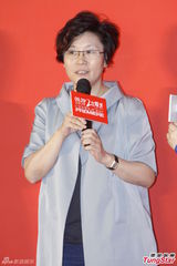 组图：程青松男男接吻 李斯丹妮被曝曾与范爷激吻