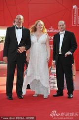 高清图：《沉默的灵魂》首映 尤利娅尤里热吻抢镜