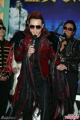 组图：吴宗宪康康为高凌风追思会宣传