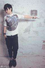 组图：汪苏泷《万有引力》专辑内页照曝光