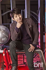 高清组图：朴施厚时尚大片展冷峻温暖双重魅力