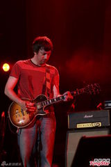 组图：英国乐队BLUR香港开唱 陈奕迅夫妇现身