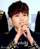 组图：SJ宣传个唱黑装帅酷 4月征战南美