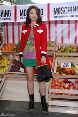 组图：谢婷婷曝锋芝同吃团年饭 阿Sa否认会秘婚