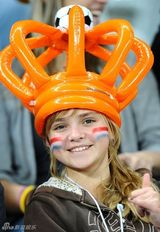 幻灯图：2010世界杯赛场宝宝秀 超级可爱天真无敌 