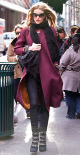 高清组图：惠特莉和男友约会型男靓女街头抢眼