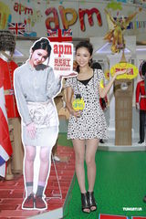 组图：薛凯琪送父亲护肤品 曝杜汶泽美国养病