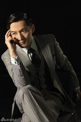 组图：胡歌出演话剧《尹雪艳》 曝光老上海造型