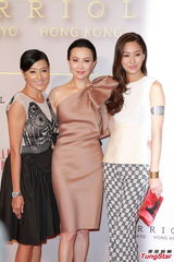 组图：刘嘉玲梁朝伟恩爱现身粉碎冷战谣言