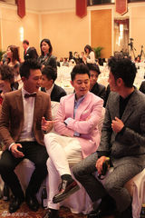 组图：杜淳变身乐活常旅客 自曝情迷爱琴海