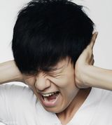 高清组图：张杰《穿越三部曲》可爱表情12连拍