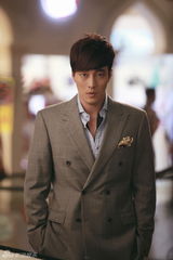 组图：苏志燮《主君的太阳》变奢华高富帅