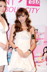 幻灯图集：熊黛林和Angalebaby性感助阵模特选秀