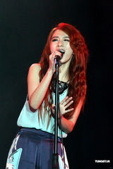 组图：Hebe语出惊人“胸部山” Ella搞笑扮丑相挺