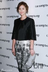 组图：SJ金希澈Clara等参加时装周时尚个性