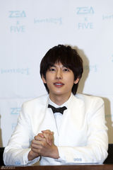 高清组图：韩团帝国之子分队首唱会 将发新曲