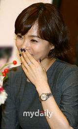 组图：张赫朴宰范等出席公益活动新闻发布会