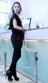 高清图：《美女如云》董璇卷发尽显十足女人味