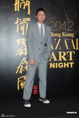 组图：刘嘉玲暂无宝贝计划 称华仔与小龙女有缘