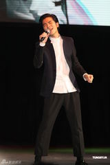 组图：萧敬腾上海办歌友会 5首歌被定违规将遭禁