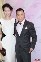 组图：甄子丹汪诗诗情侣装恩爱 叹婚姻经营不易