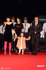 高清组图：《十月围城》台北首映 陈可辛全家走红毯