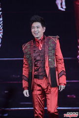 组图：罗志祥红馆热力开唱 罗妈亮相林志颖助阵