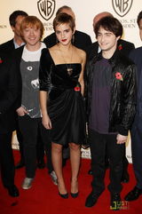 高清图：《哈利-波特》见面会 艾玛-沃特森黑裙惊艳