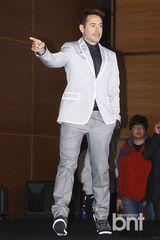 组图：小罗伯特·唐尼出席《钢铁侠3》记者会