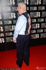 组图：2013全英音乐奖男星帅气亮相红毯